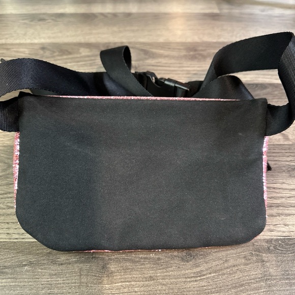 PINK Victoria's Secret Sparkly Pink Waist Bag - Picture 3 of 8